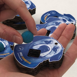 Portachiavi solidale con bomba di semi